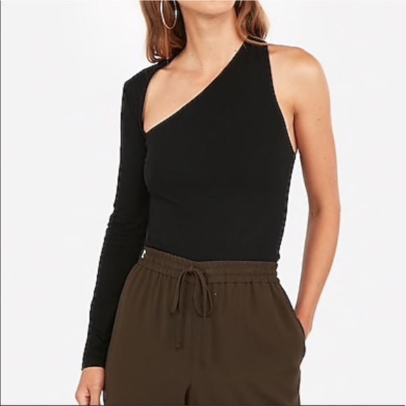 asymmetrical cutout top